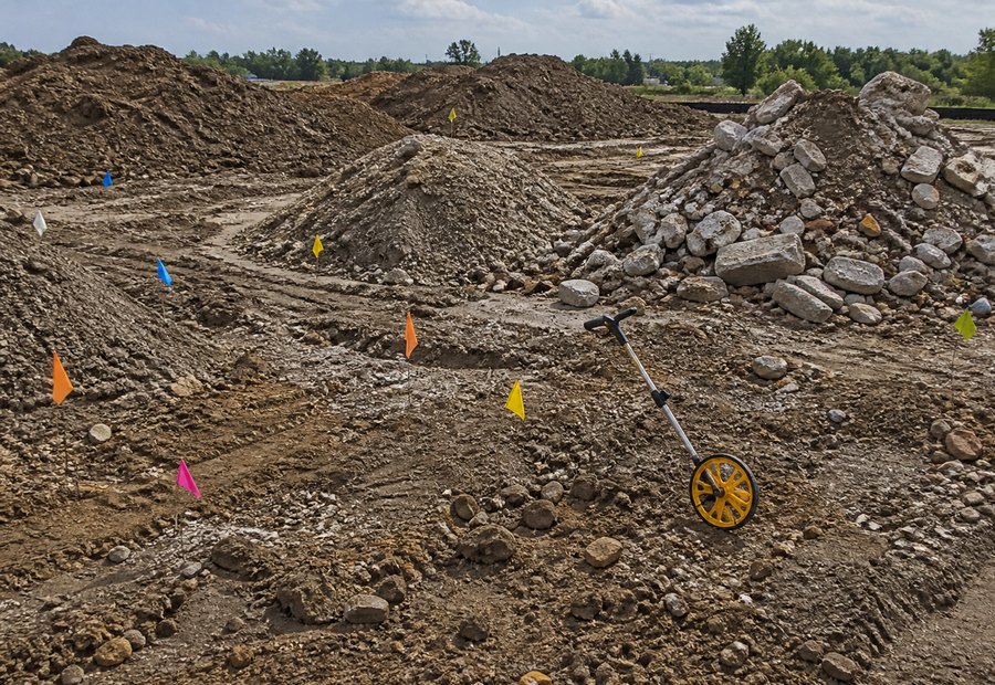 Imagen de Excavaciones y movimiento de tierras: problema practico - Horas y maquinaria
